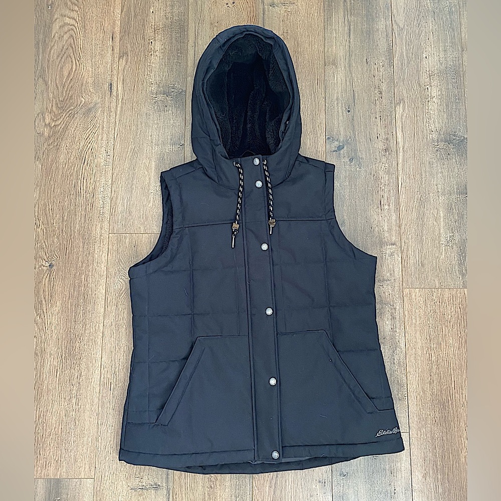 Eddie Bauer Puffer Vest - Large